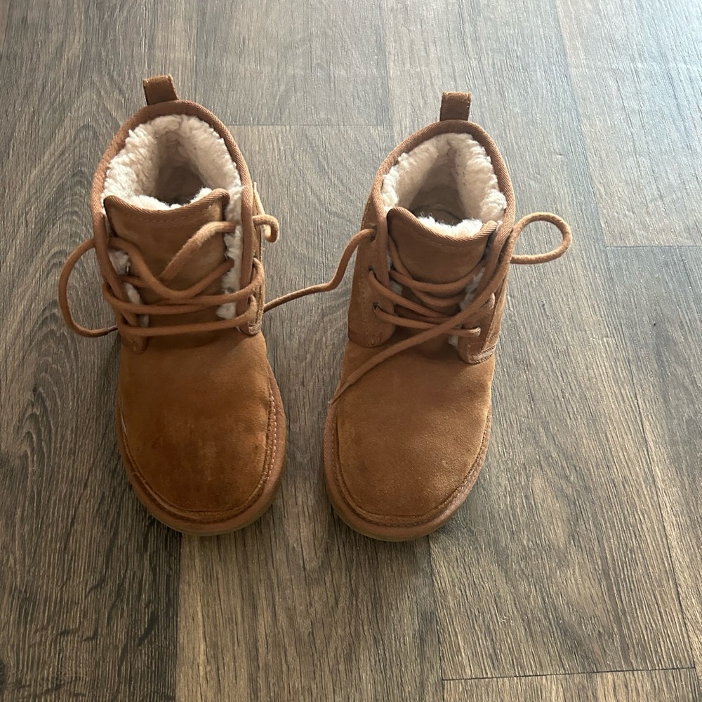 Ugg boots youth size 7